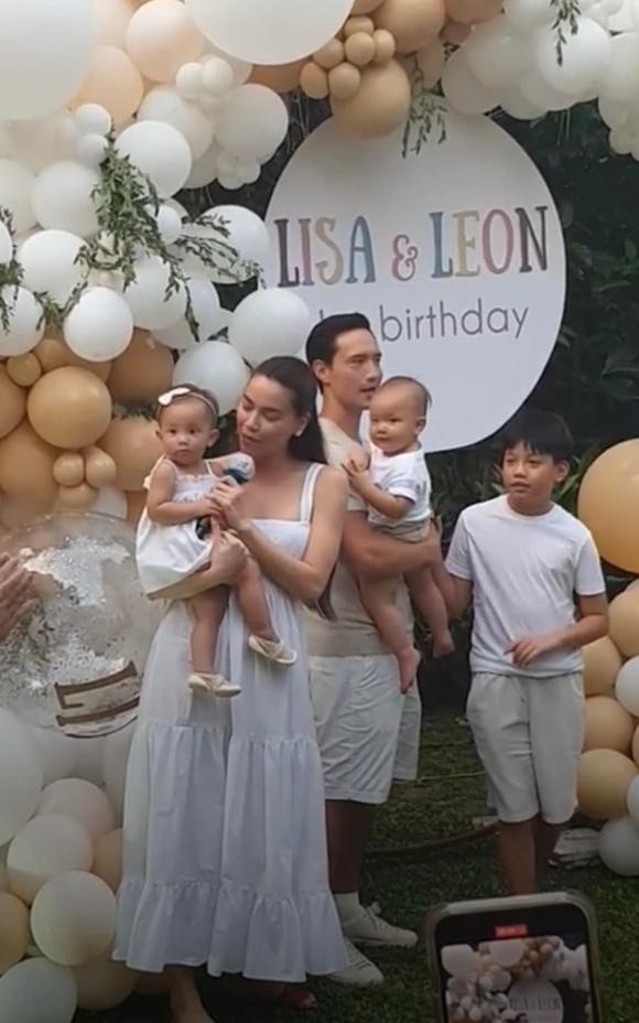 Lisa và Leon nhà Hà Hồ 'quẩy' tưng bừng trong tiệc sinh nhật tròn 1 tuổi